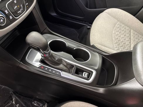 Used 2022 Chevrolet Equinox LT FWD image 34