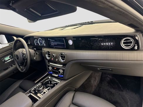 Used 2022 Rolls-Royce Ghost image 33