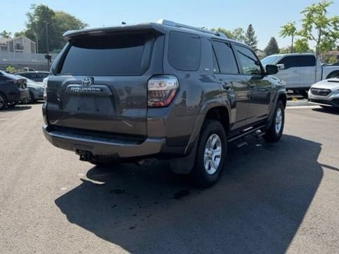 Used 2018 Toyota 4Runner SR5 Premium AWD/4WD image 3