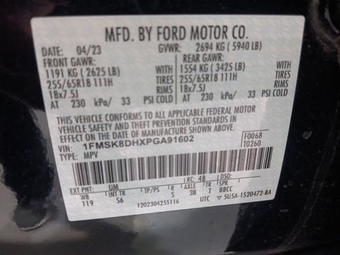 Certified 2023 Ford Explorer XLT w/ Equipment Group 202A AWD/4WD image 3