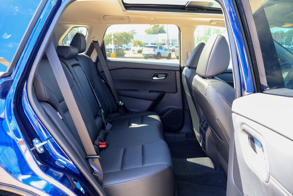 Certified 2026 Nissan Rogue Dark Armor FWD image 10