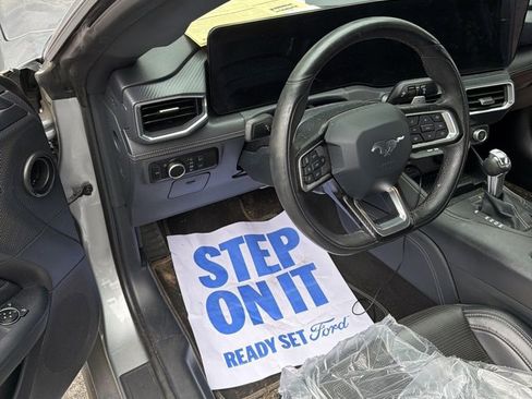 Used 2024 Ford Mustang GT Premium image 5