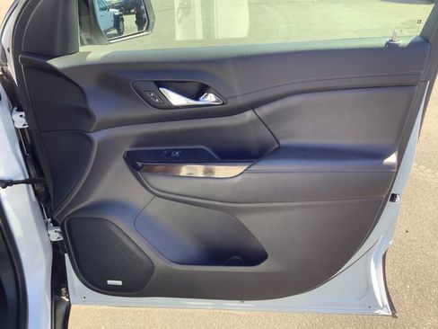 Used 2023 GMC Acadia AT4 w/ Technology Package image 39