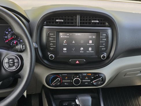Used 2020 Kia Soul LX FWD image 15