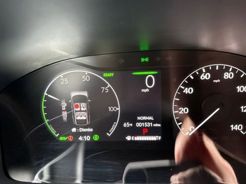 Used 2025 Honda CR-V Sport-L image 29