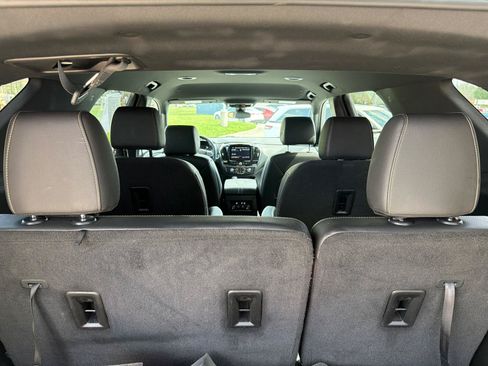 Used 2023 Chevrolet Traverse LT AWD/4WD image 10