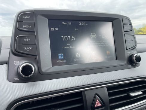 Used 2019 Hyundai Kona SE image 10