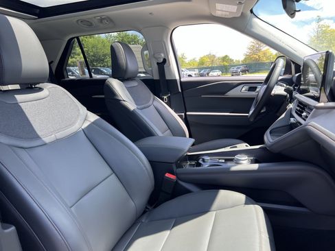 New 2026 Ford Explorer Active w/ Active Comfort Package AWD/4WD image 28