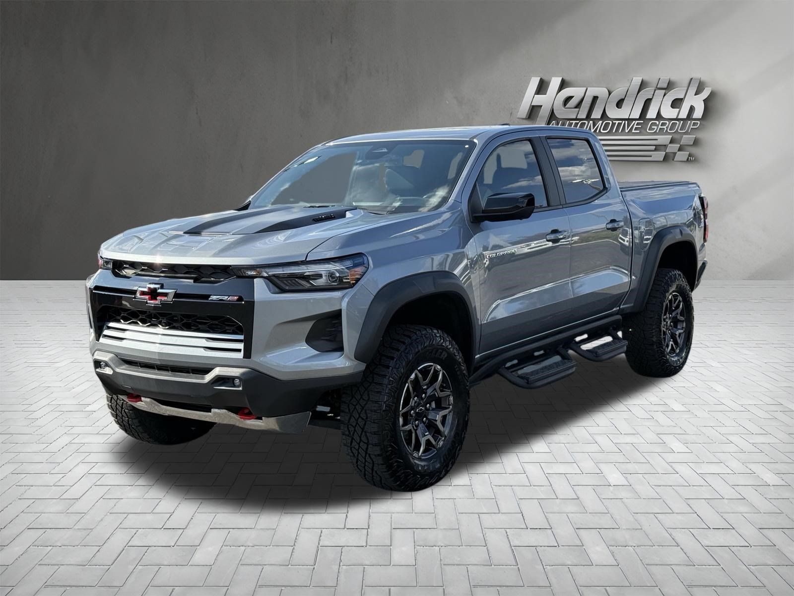 Used 2025 Chevrolet Colorado ZR2 w/ Technology Package AWD/4WD image 5