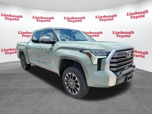 Used 2025 Toyota Tundra Limited AWD/4WD image 21