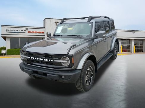 Used 2023 Ford Bronco Outer Banks image 9