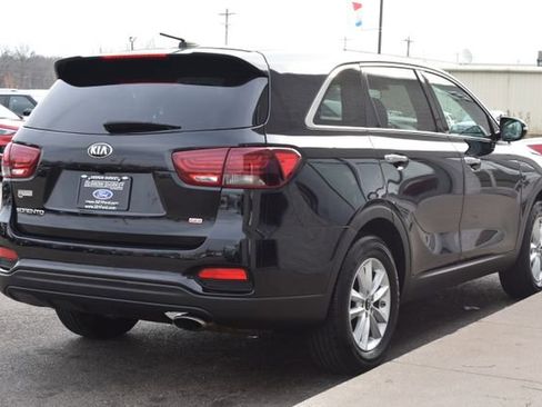 Used 2019 Kia Sorento L image 8
