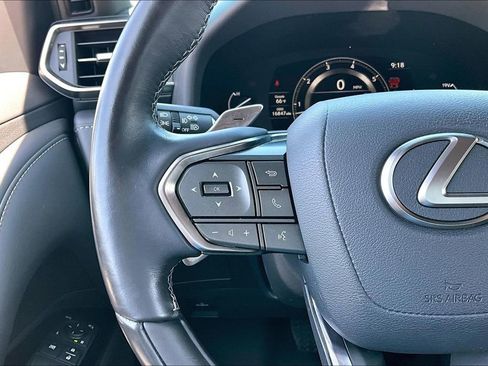 Used 2024 Lexus LX 600 4WD w/ Luxury Package image 20