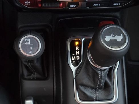 New 2025 Jeep Wrangler Unlimited Rubicon image 18