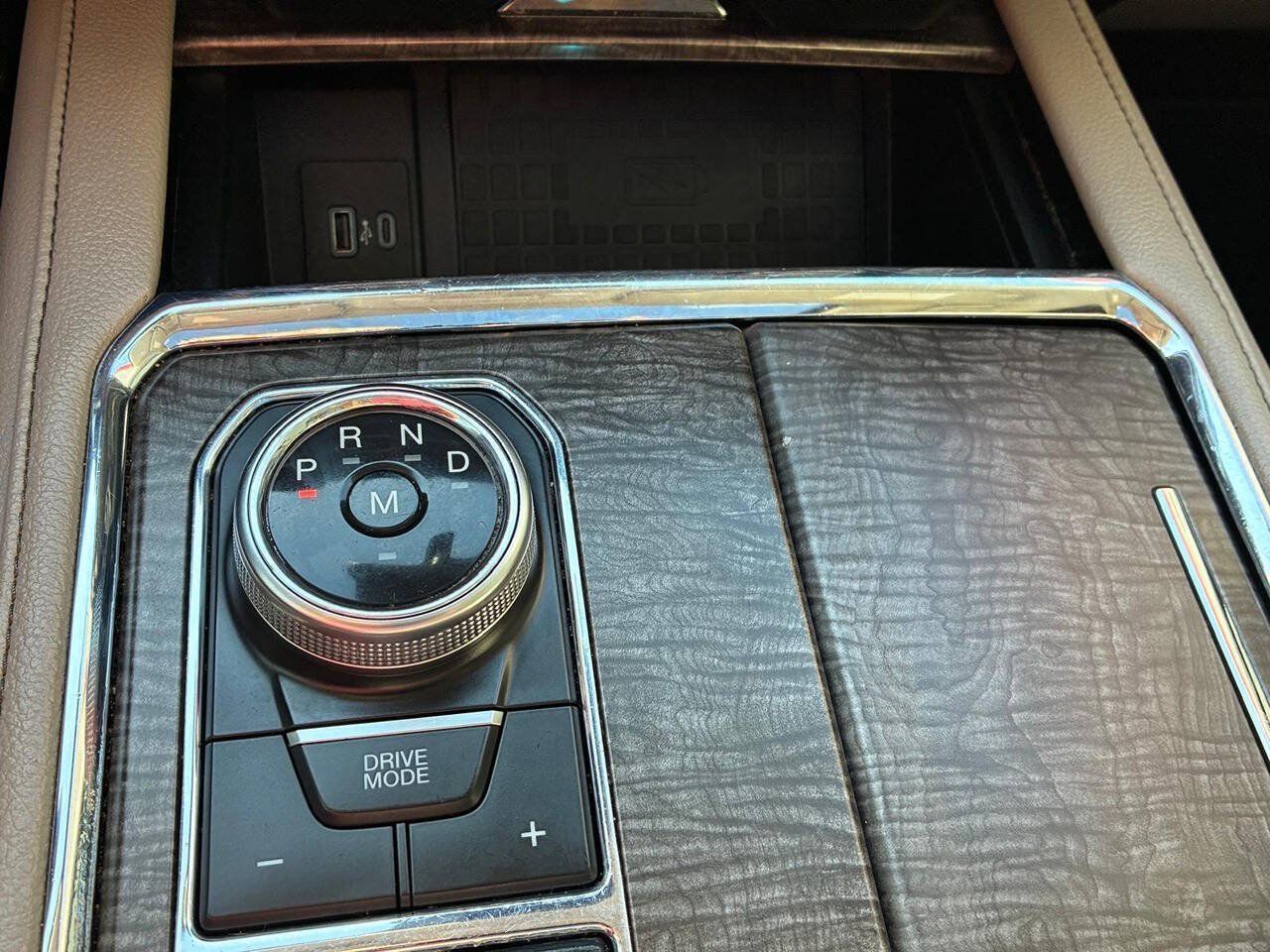 Used 2020 Ford Expedition Max Limited RWD image 8