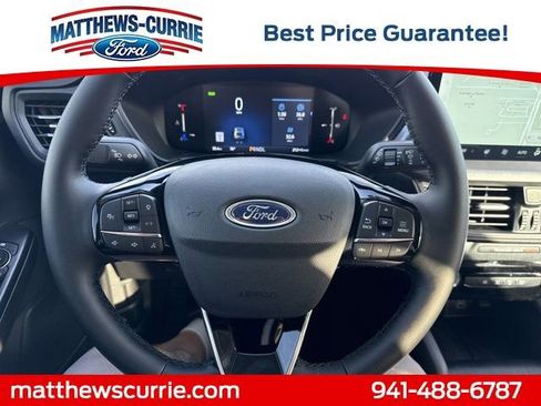New 2026 Ford Escape SE image 18