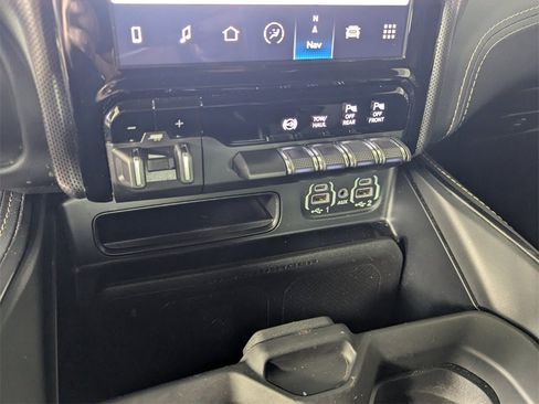 Certified 2024 RAM 2500 Limited image 26