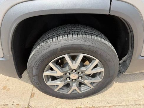 Used 2022 GMC Acadia SLE w/ Driver Convenience Package AWD/4WD image 6