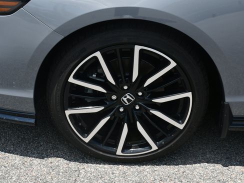Used 2025 Honda Accord Touring image 22