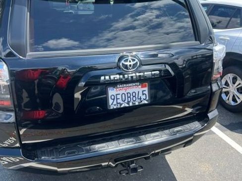 Used 2023 Toyota 4Runner SR5 AWD/4WD image 10