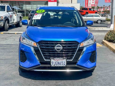 Certified 2023 Nissan Kicks SV FWD image 3