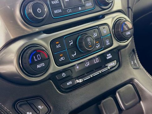 Used 2019 Chevrolet Tahoe LT w/ Luxury Package AWD/4WD image 21