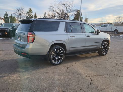 Used 2023 Chevrolet Suburban RST w/ Luxury Package image 12