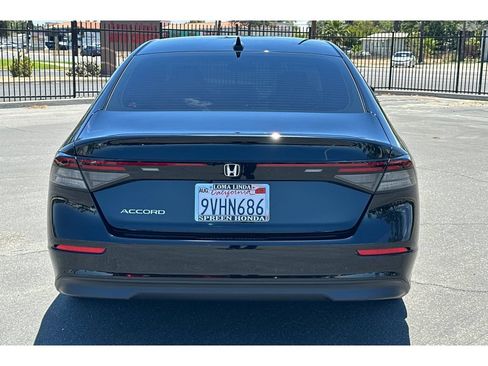 Certified 2025 Honda Accord SE image 4