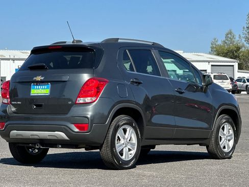 Used 2020 Chevrolet Trax LT AWD/4WD image 3