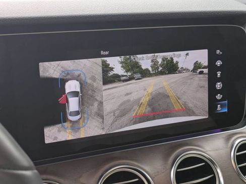Used 2023 Mercedes-Benz E 350 Sedan image 18