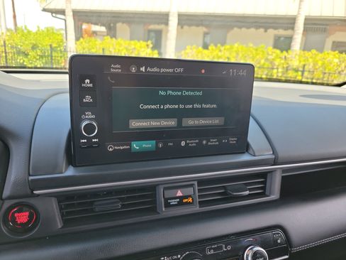 Used 2025 Honda Pilot Touring image 25