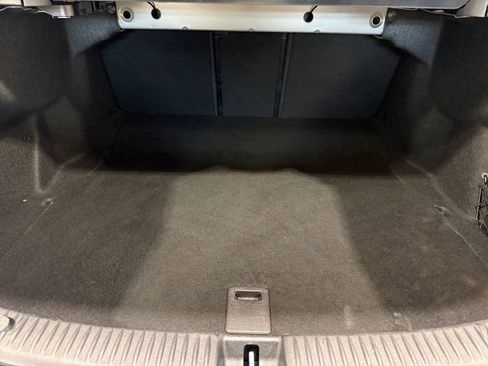 Used 2016 Mercedes-Benz C 300 4MATIC Sedan image 5