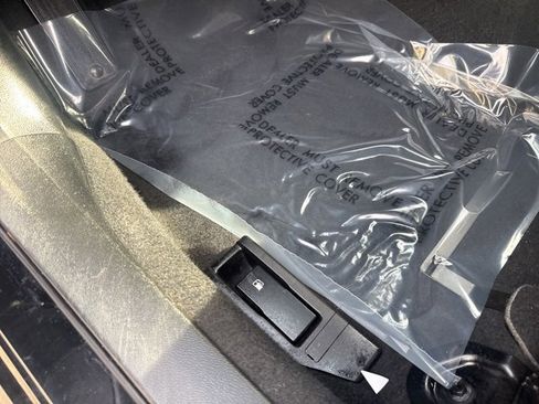 Used 2022 Subaru Crosstrek 2.5i Limited w/ Moonroof Package 1 image 15