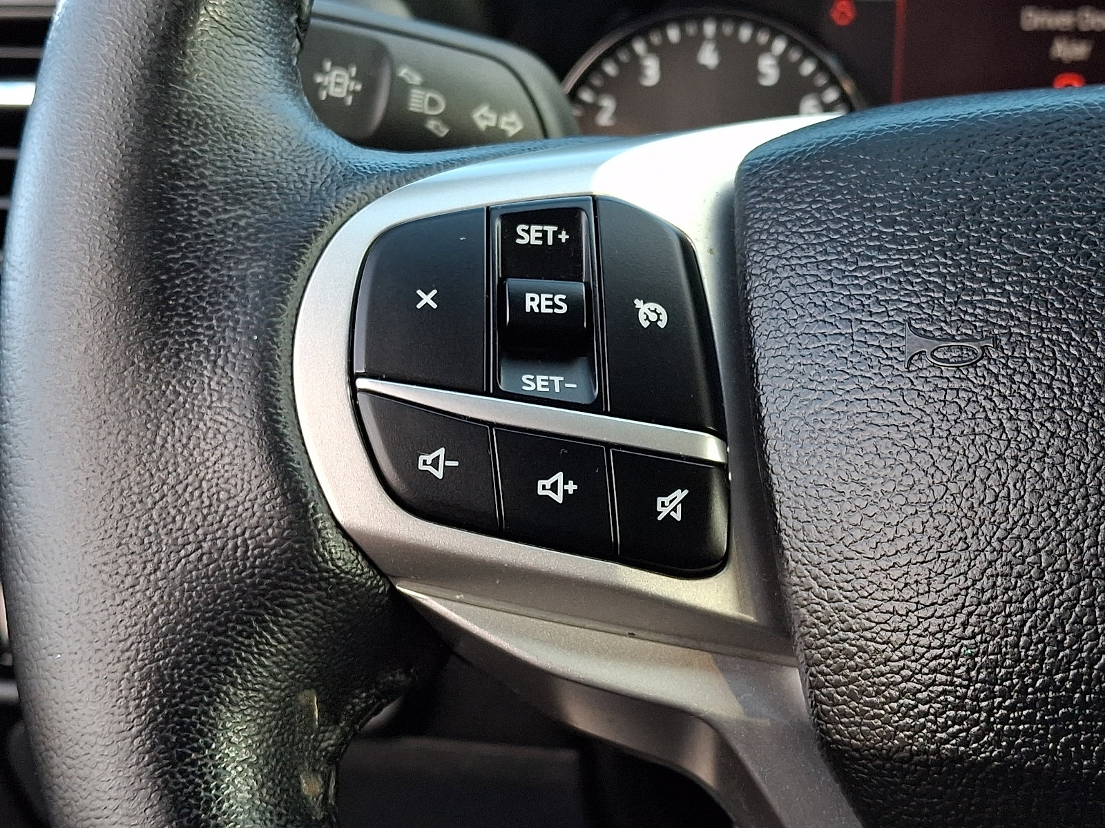 Certified 2023 Ford Explorer XLT AWD/4WD image 21