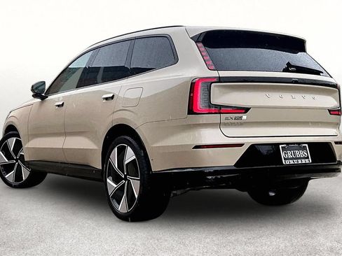 Used 2025 Volvo EX90 Ultra AWD/4WD image 16