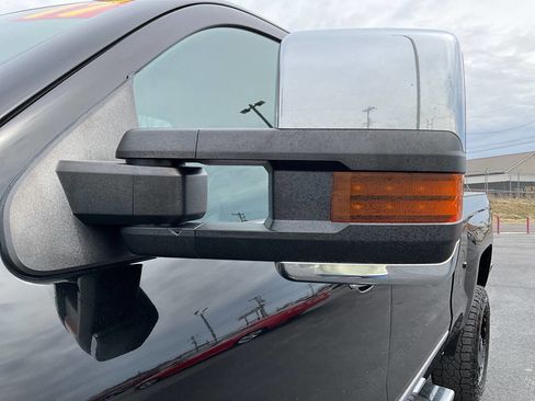 Used 2017 Chevrolet Silverado 3500 High Country w/ Duramax Plus Package image 34