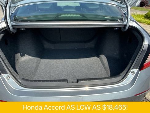 Used 2018 Honda Accord Touring image 18