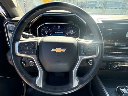 Used 2023 Chevrolet Silverado 1500 LTZ AWD/4WD image 10