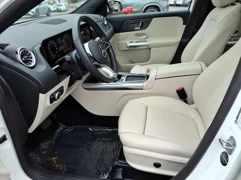 Certified 2025 Mercedes-Benz GLA 250 4MATIC image 11