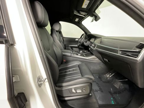 Used 2021 BMW X7 xDrive40i w/ M Sport Package image 20