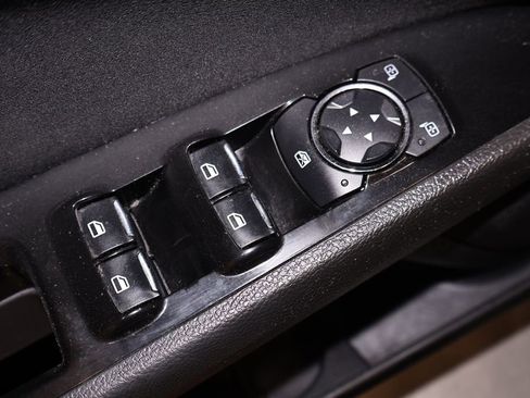 Used 2013 Ford Fusion SE FWD image 11
