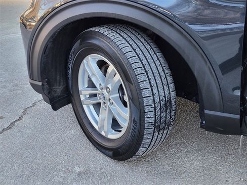 Certified 2022 Ford Explorer XLT w/ Equipment Group 202A image 34