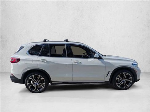 Used 2022 BMW X5 sDrive40i w/ Premium Package RWD image 2