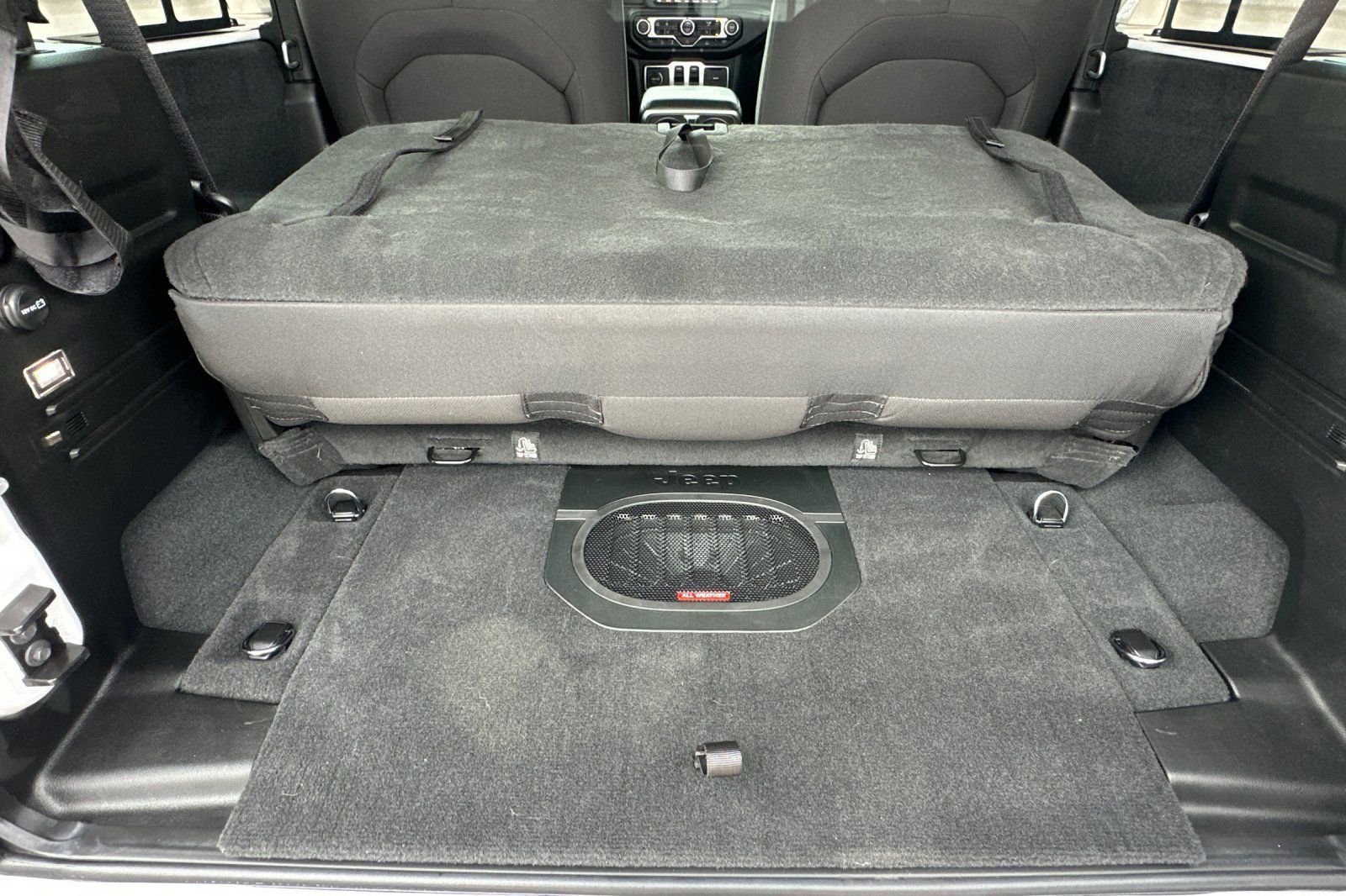 Used 2023 Jeep Wrangler Sport AWD/4WD image 15