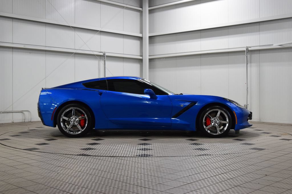 Used 2015 Chevrolet Corvette Stingray Coupe w/ 2LT Preferred Equipment Group RWD image 9