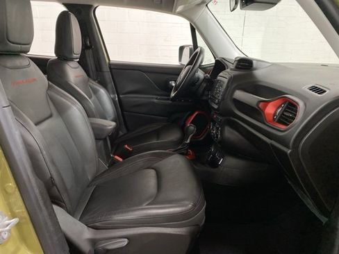Used 2015 Jeep Renegade Trailhawk w/ Premium Leather Group image 78
