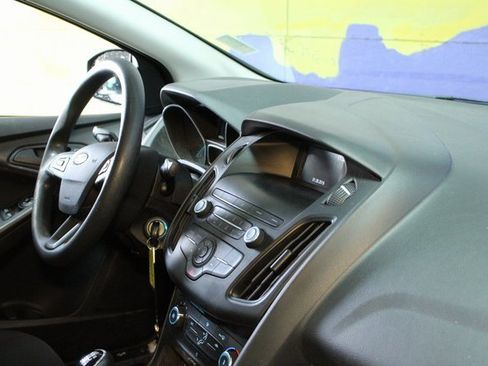 Used 2018 Ford Focus S image 9