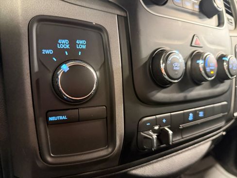 Used 2013 RAM 1500 Express AWD/4WD image 32