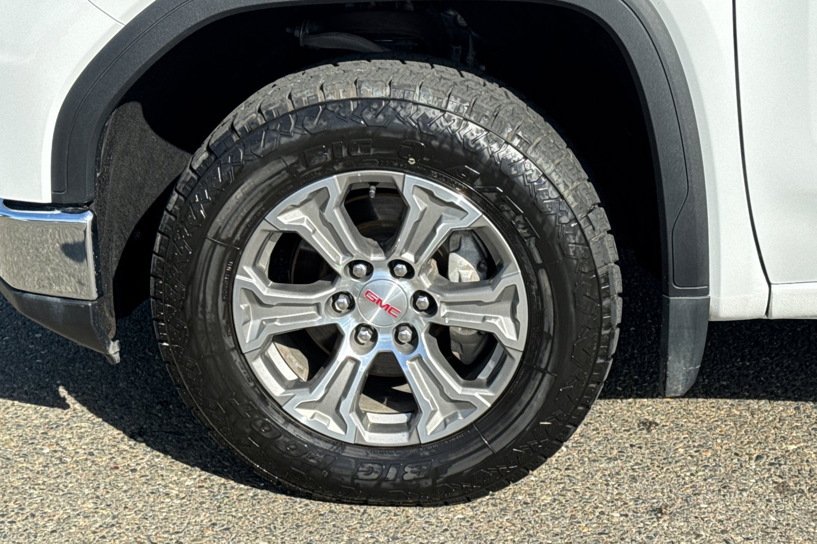 Used 2024 GMC Sierra 1500 SLT AWD/4WD image 44