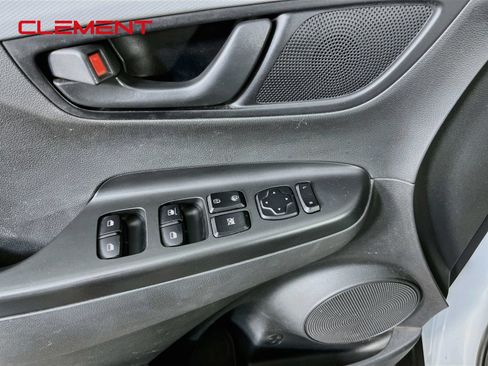 Used 2021 Hyundai Kona SE FWD image 24